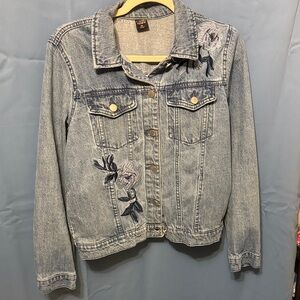 Tinseltown Blue Jean Jacket with Floral Embroidered Accents size Medium